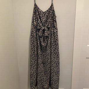 Tie dress with flower print